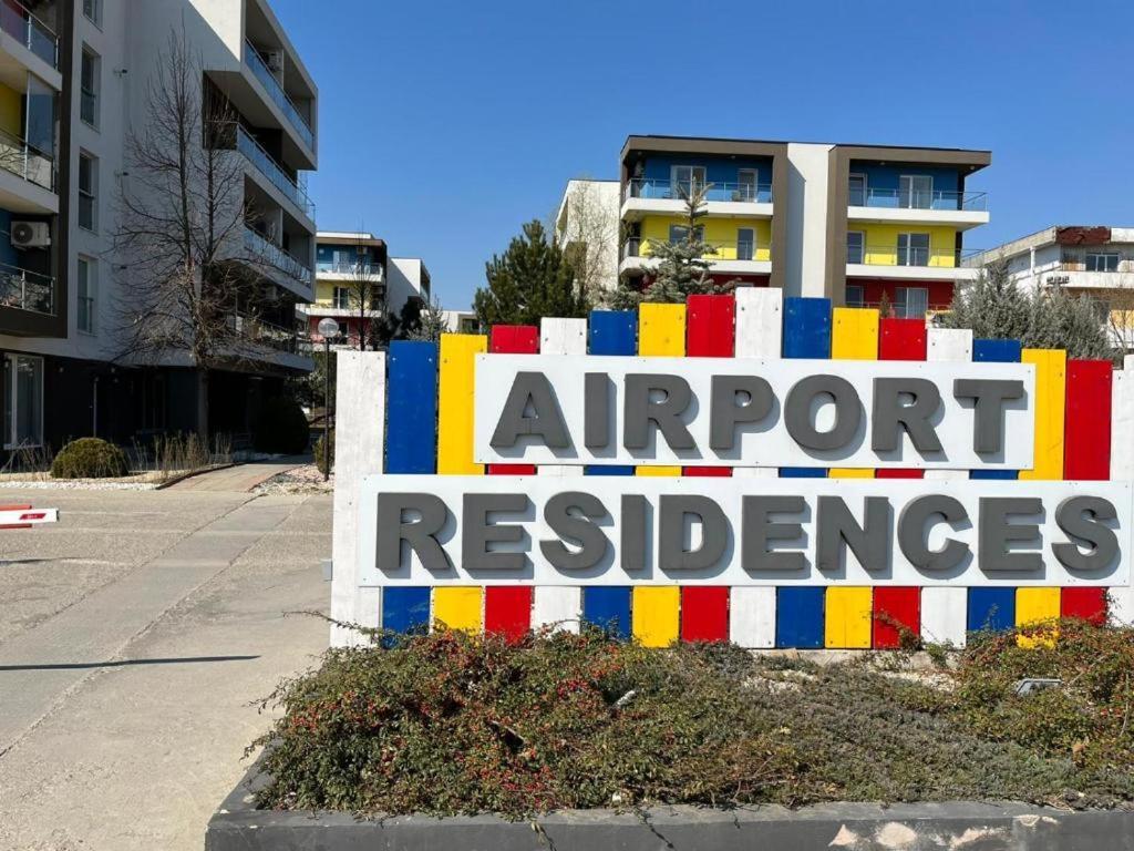 Апартаменты Beside Airport Отопени Экстерьер фото